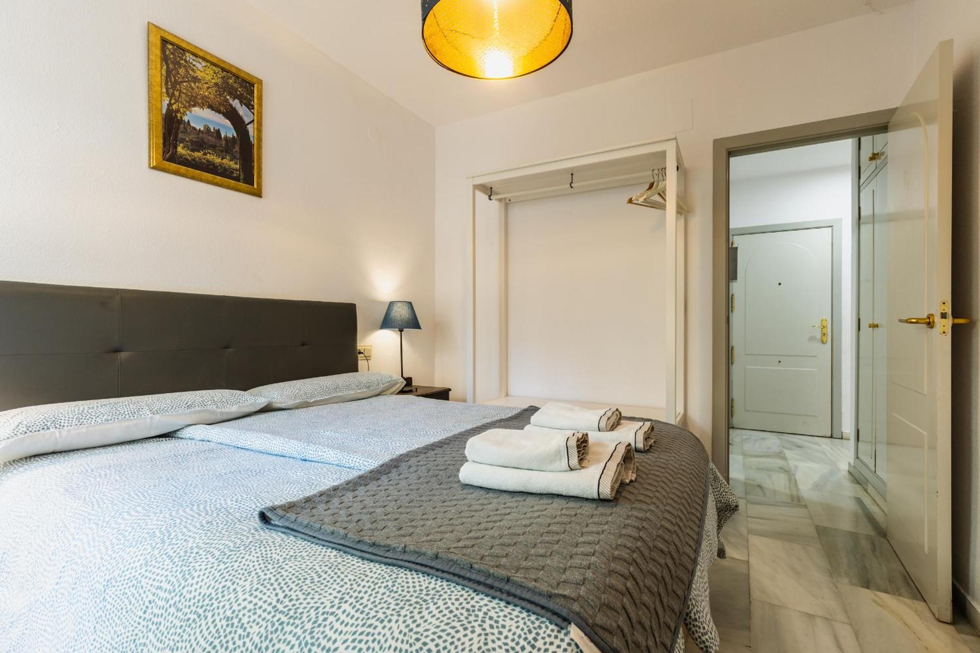 Apartamentos Ruta De La Sierra Cenes De La Vega Exterior foto
